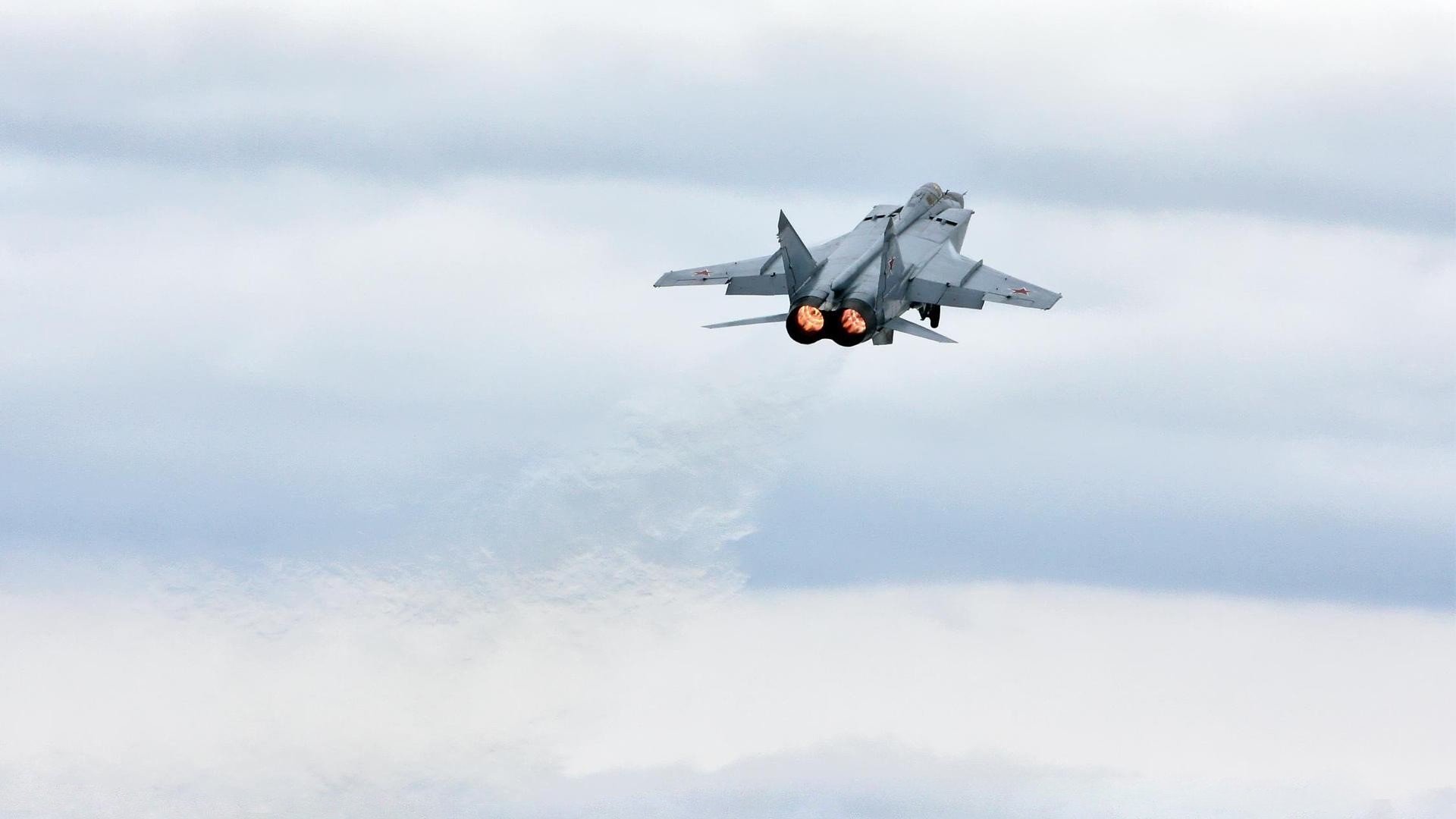 校园体育文化建设对学生健康促进作用,在校园体育文化建设中有着举足轻重的作用