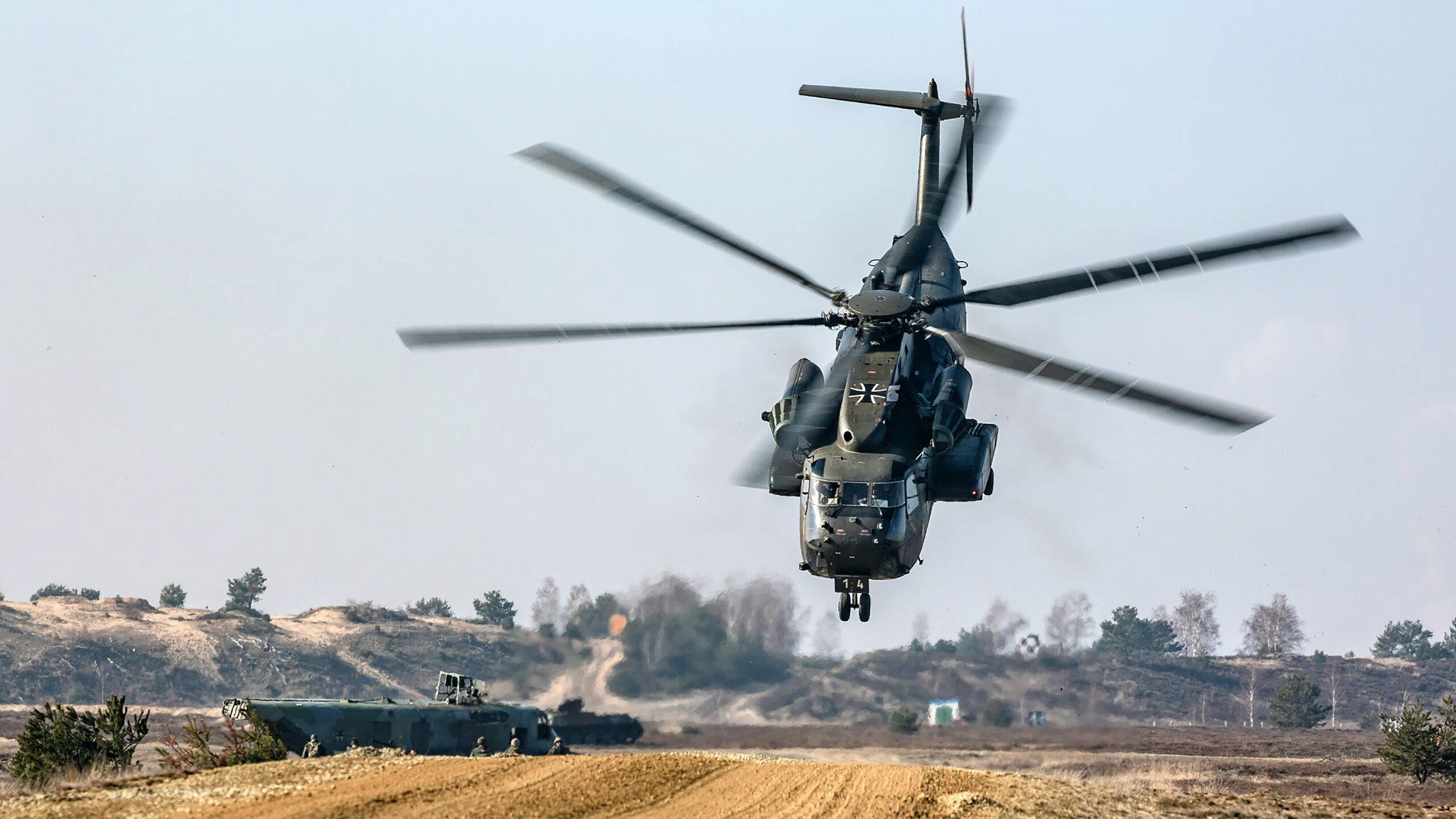 开云·体育官网-“东桃花岛缆绳滑水：速度与自由的极致展现”